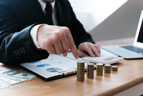 審計師與稅務人員的角色 確保企業財務合規與透明度